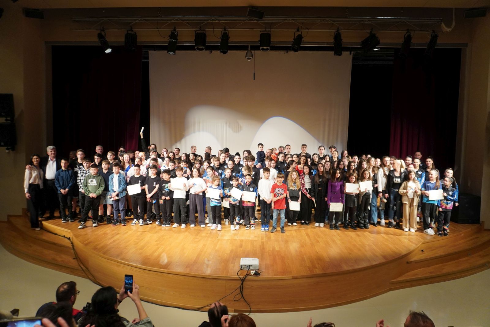 Οι 169 αθλητές και 11 σωματεία που βραβεύτηκαν από το Δ. Κορδελιού Ευόσμου