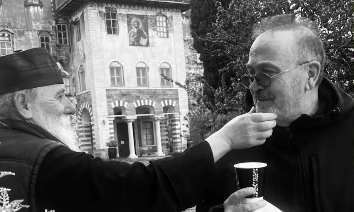 Σταμάτης Γονίδης: Η επίσκεψη του στο Άγιο Όρος, η συγκινητική στιγμή με τον Γέροντα Γαβριήλ & η ευχή