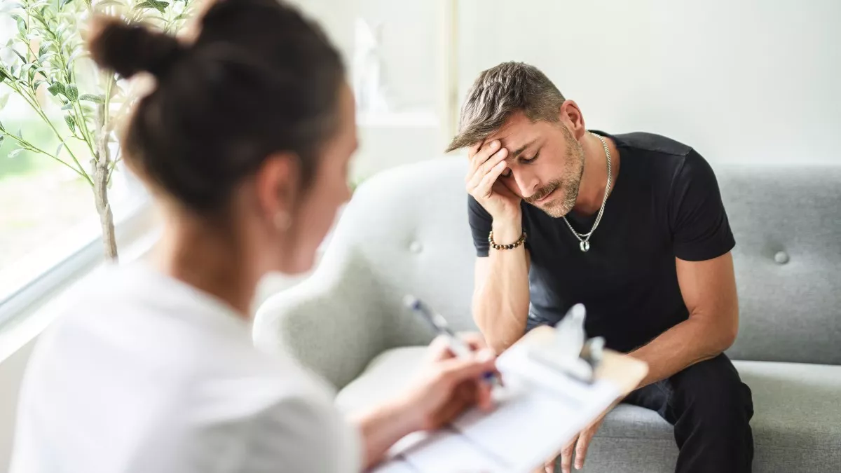 Όλοι οι λόγοι που 1 στους 3 άνδρες επιλέγει να υποφέρει σιωπηλά και δεν μιλά για την υγεία του