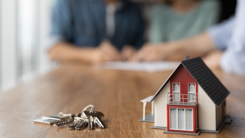 Στεγαστική κρίση αλλά και χιλιάδες κενές κατοικίες – Σοκάρουν τα στοιχεία έρευνας