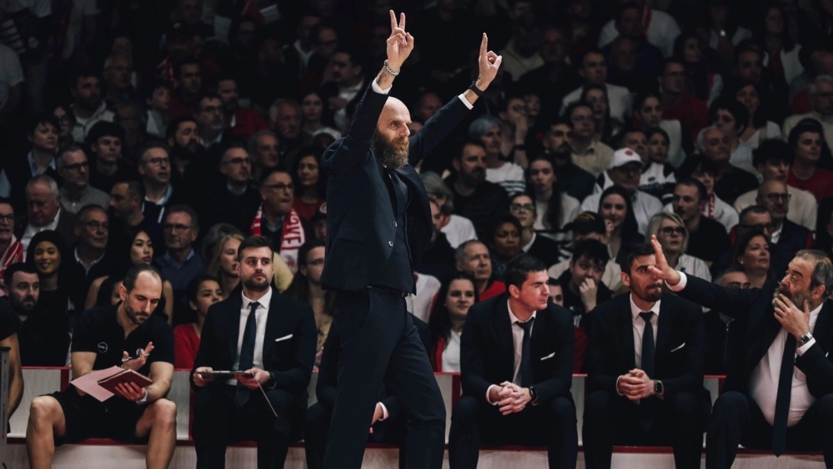 Μάσιμο Καντσελιέρι: Ο… τρελός Ιταλός που οδηγεί τον ΠΑΟΚ στη δόξα (Video)