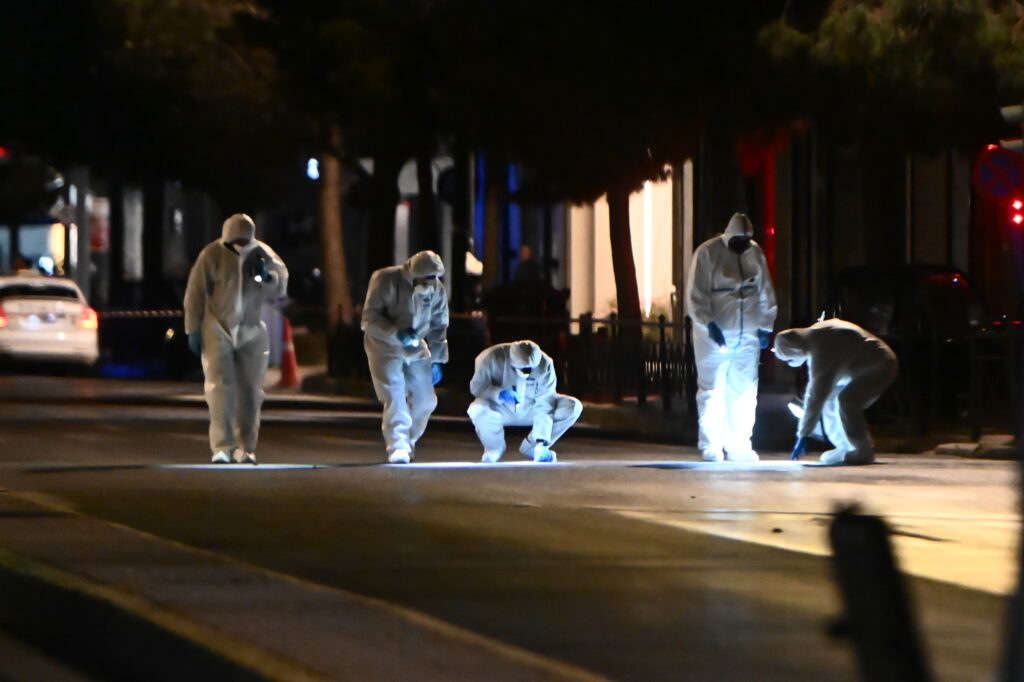 Έκρηξη βόμβας στα γραφεία της Hellenic Train – Πού επικεντρώνονται οι έρευνες της Αντιτρομοκρατικής