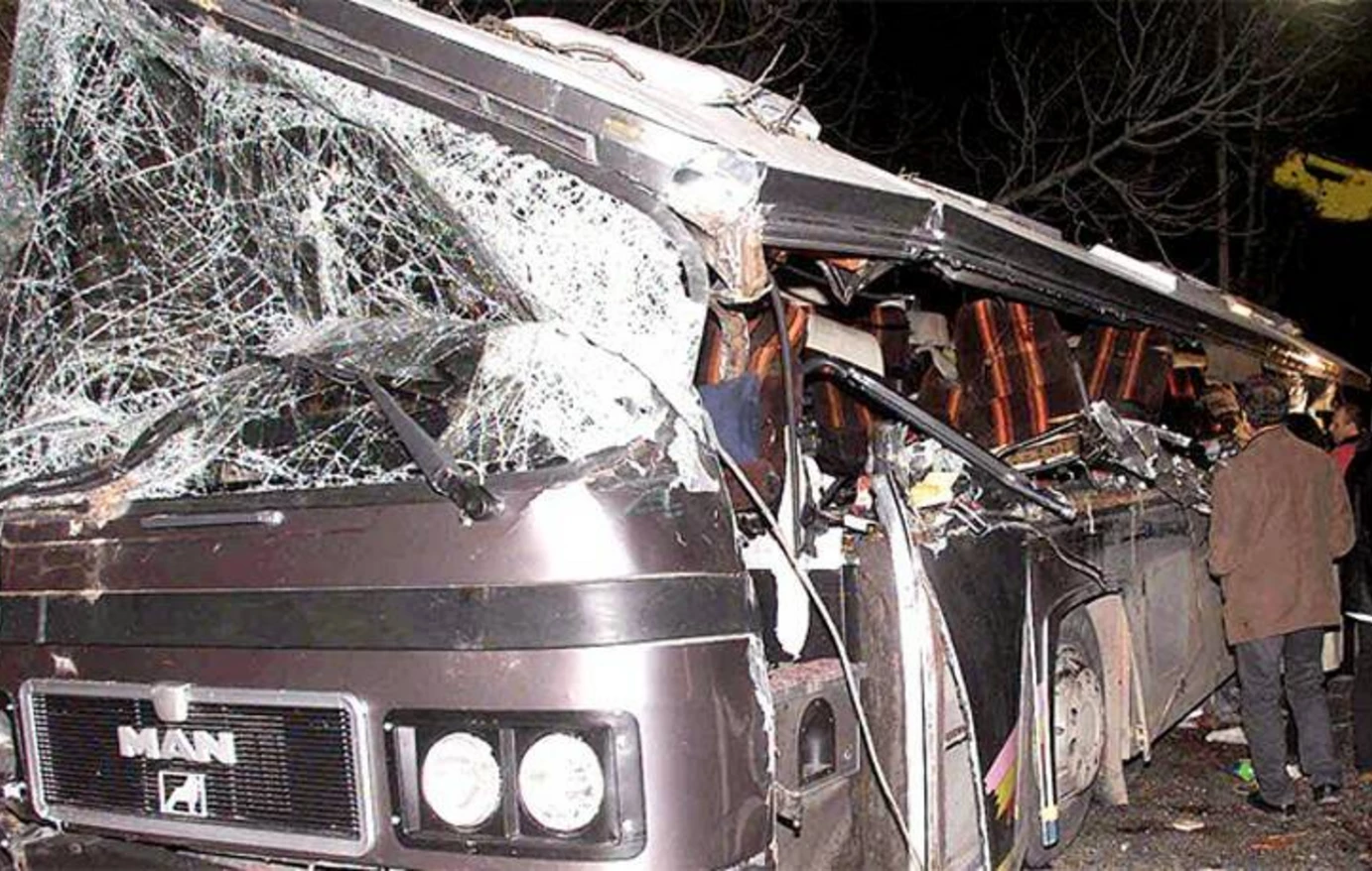 Σαν σήμερα 13 Απριλίου – Το πολύνεκρο δυστύχημα με μαθητές στα Τέμπη