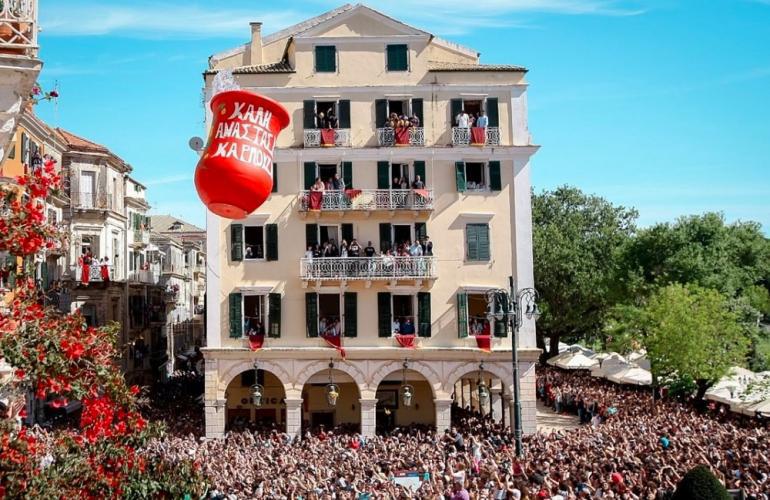 Πάσχα: Ποιοι μπορούν να κάνουν φέτος δωρεάν ή φθηνές διακοπές – Ο τρόπος