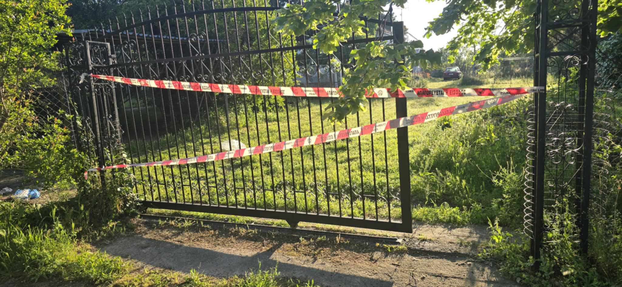 Νεκρή 72χρονη – Την καταπλάκωσε η καγκελόπορτα του σπιτιού της (ΦΩΤΟ)