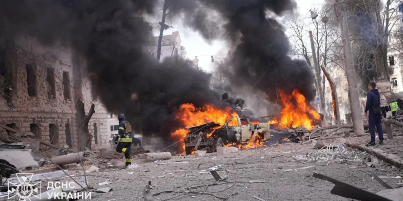 Ουκρανία: Τραγωδία με 32 νεκρούς στο Σούμι μετά από ρωσική επίθεση (Video)