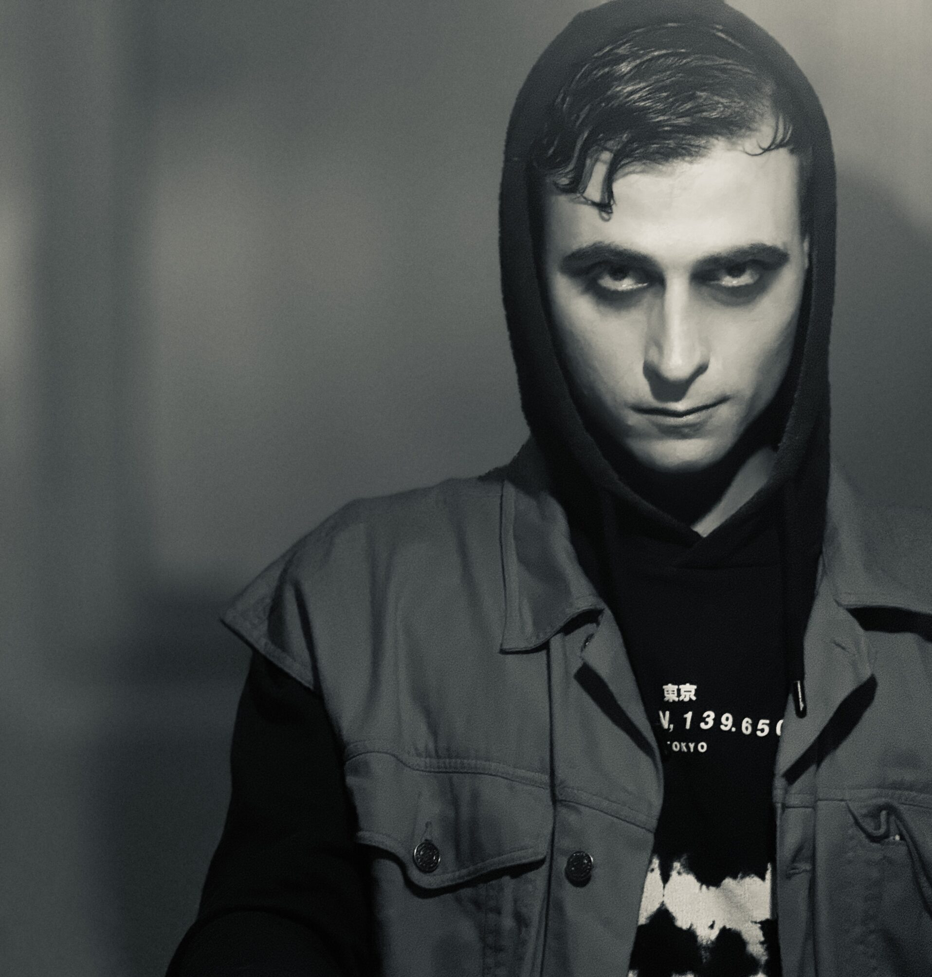 Αλέξανδρος Μιχαηλίδης στην Karfitsa: Πιστεύω πως το γέλιο μέσα από το θέατρο είναι κάτι πολύ περισσότερο από απλή διασκέδαση