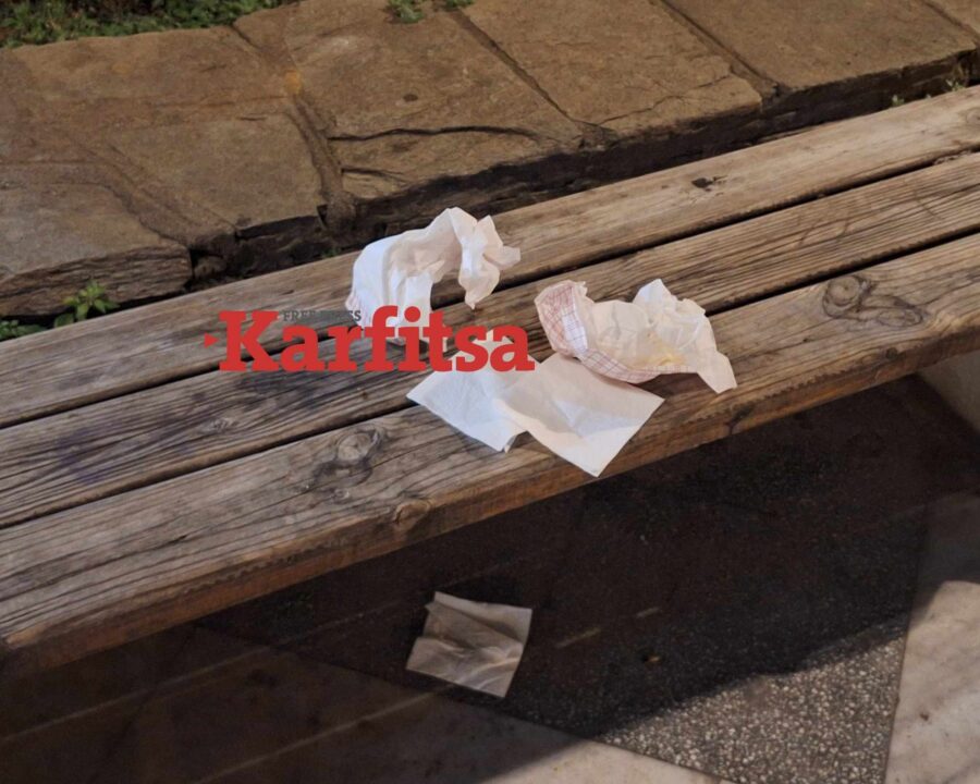Σκουπίδια στη Ναυαρίνου