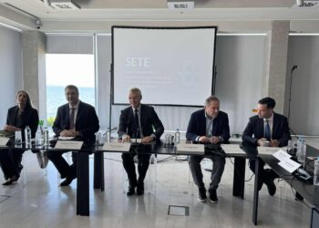 Συνάντηση εργασίας Τζιτζικώστα - ΣΕΤΕ: Η Θεσσαλονίκη ηγείται της τουριστικής κούρσας