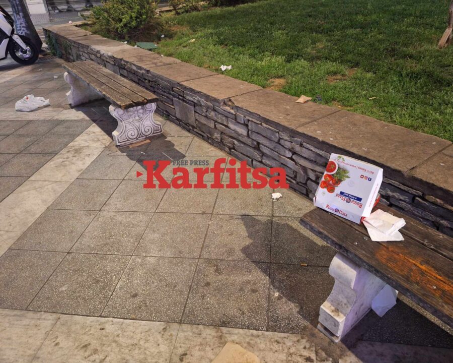 Σκουπίδια στη Ναυαρίνου