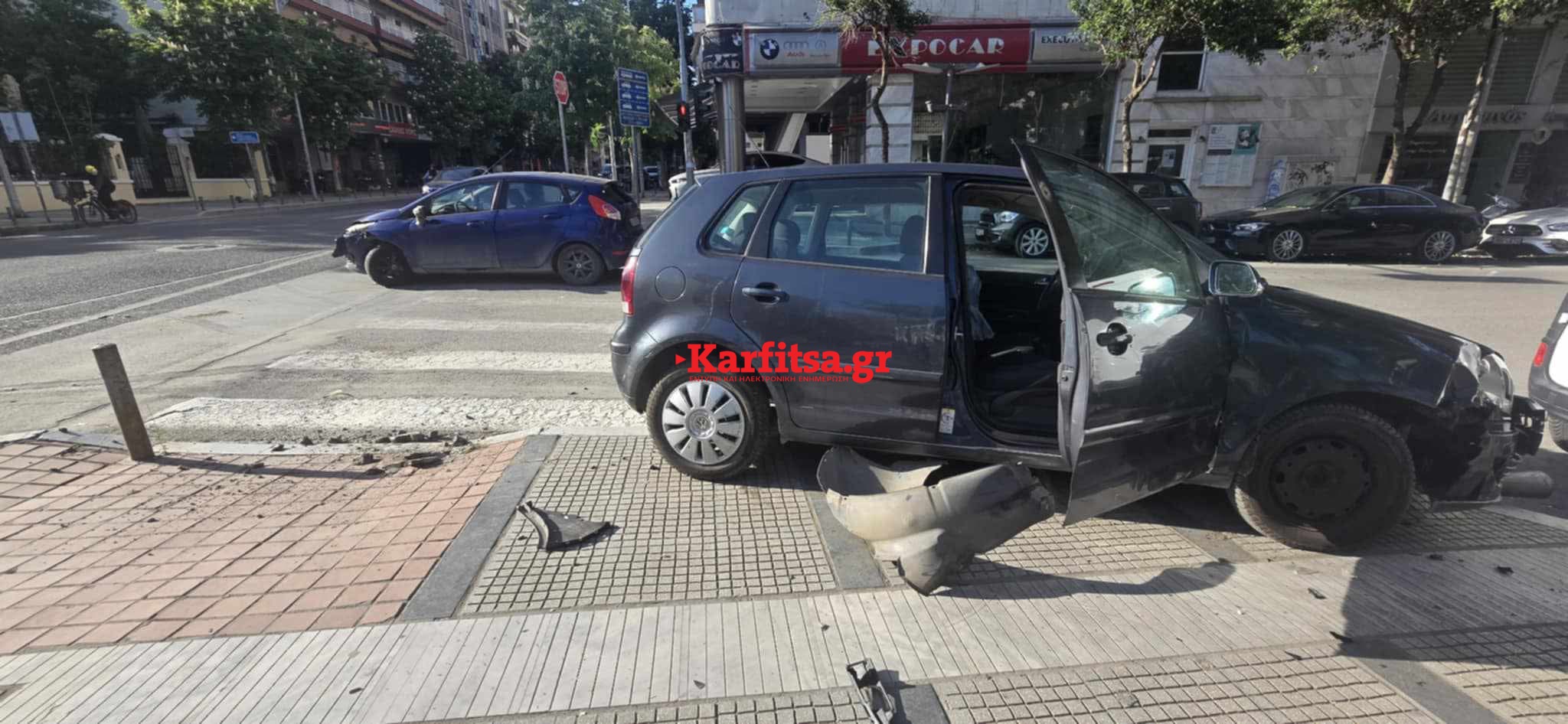 Σύγκρουση οχημάτων σε κεντρικό σημείο της Θεσσαλονίκης (ΦΩΤΟ)