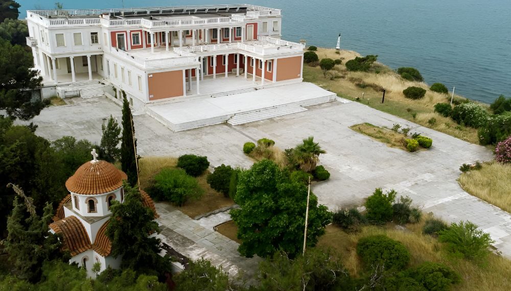 Κυβερνείο - Κυβερνείου