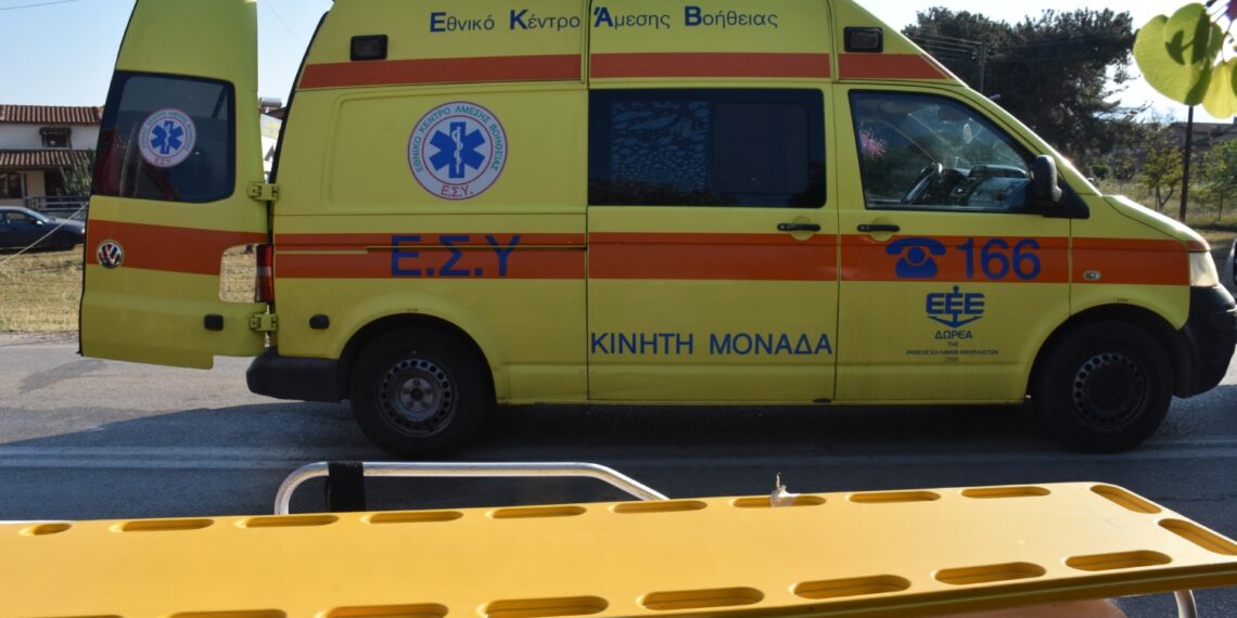 Πάτρα: Αυτοκίνητο παρέσυρε νεαρό με πατίνι και τον εγκατέλειψε