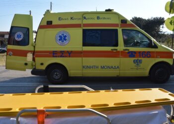 Πάτρα: Αυτοκίνητο παρέσυρε νεαρό με πατίνι και τον εγκατέλειψε