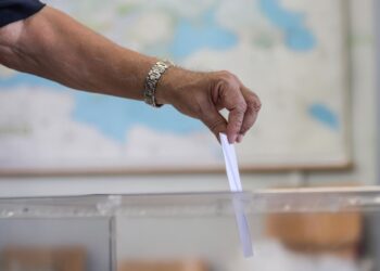 Κάλπη - Δημοσκόπηση - Εκλογές