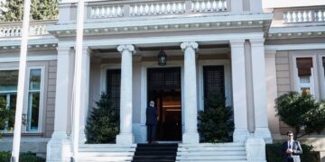 Για ποιο «κόμμα» χτύπησε καμπανάκι στο Μαξίμου