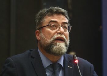 Οικονόμου σε Κυρανάκη για ταξί: «Νέοι βουλευτές φέρονται αλαζονικά μόλις τους εμπιστευτούν θέση»