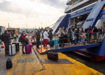 Καταγγελία για σεξουαλική παρενόχληση σε πλοίο: «Ένιωσα κάποιον να με χαϊδεύει»