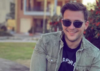 Τραγωδία στη Λευκάδα: «Είχε τεράστιο κύμα και δεν μπόρεσε να το αντιμετωπίσει»