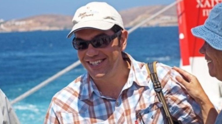 Οι «διακοπάρες» και η «ζωάρα» του Τσίπρα