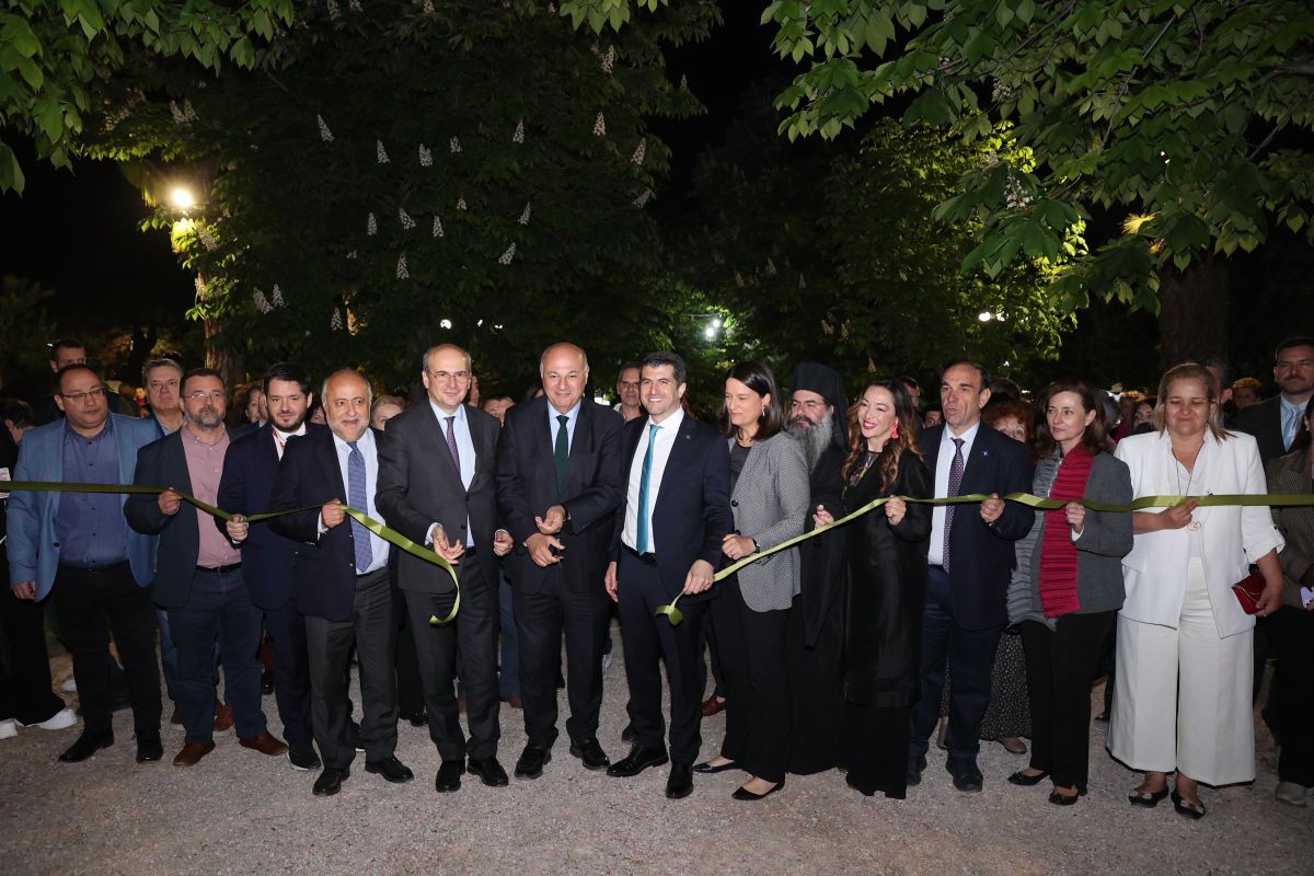 Τσιάρας: «Η ανθοκομία συνδυάζει παράδοση, αισθητική και εξαγωγική δυναμική» (ΦΩΤΟ)