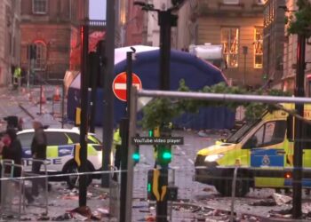 Ένας 53χρονος Βρετανός συνελήφθη για την παράσυρση οπαδών της Λίβερπουλ με αυτοκίνητο