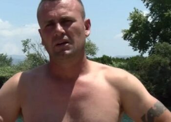 Συγκινεί ο άνδρας που έσωσε τα παιδιά στον ποταμό Άραχθο: δυσκολεύτηκα, ήταν πάρα πολύ βαρύ το σώμα (video)