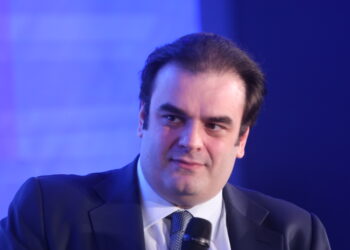 Κ. Πιερρακάκης: Η ελληνική οικονομία με μοχλό τις τράπεζες μπορεί να λειτουργεί ταυτόχρονα σε δύο επίπεδα