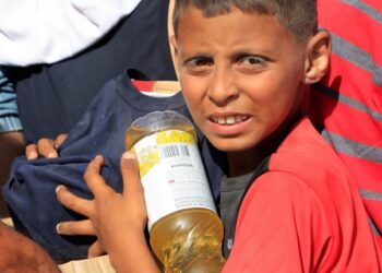 Η Unicef προειδοποιεί πως παιδιά στη Γάζα θα αρχίσουν να πεθαίνουν από τη δίψα