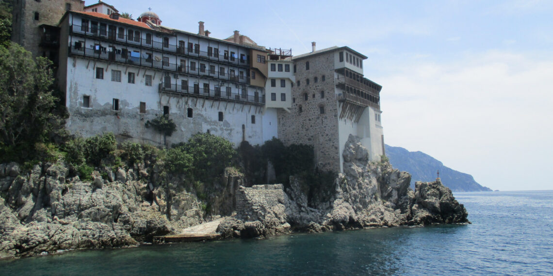 Επισκέπτης του Αγίου Όρους άφησε την τελευταία του πνοή στο θαλάσσιο ταξί