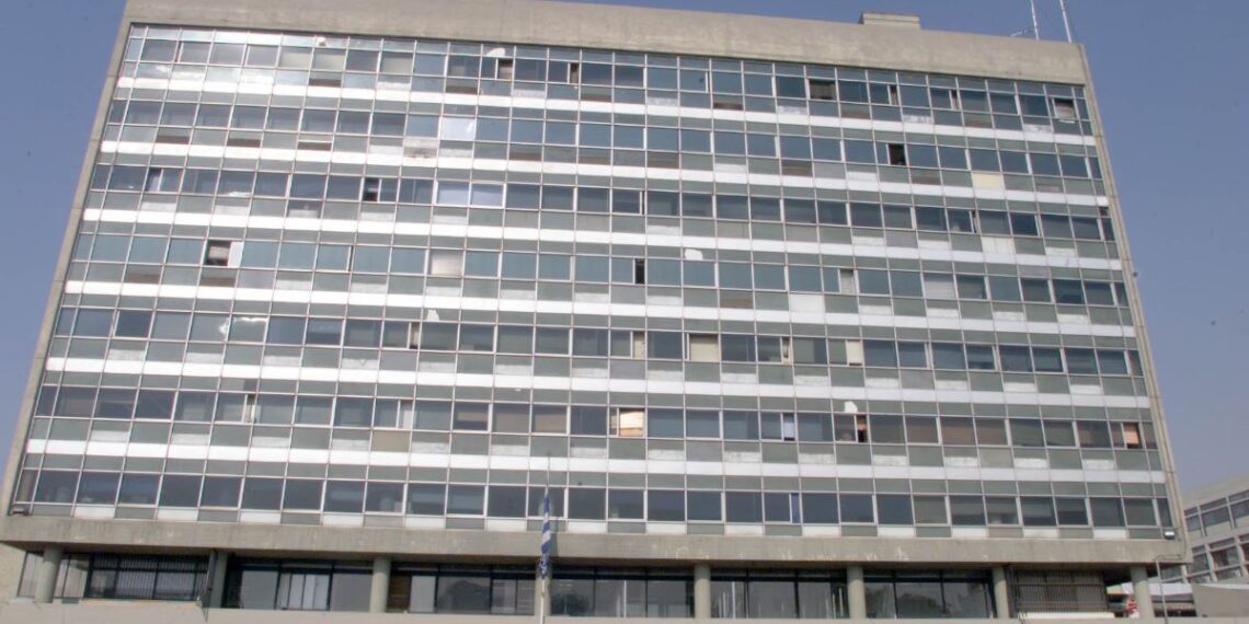 Πρύτανη «εδώ και τώρα» ζητά το υπουργείο παιδείας από το ΑΠΘ