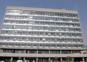 Πρύτανη «εδώ και τώρα» ζητά το υπουργείο παιδείας από το ΑΠΘ
