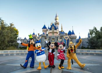 Έρευνα για παράνομο γάμο στη Disneyland – Σκοτεινή υπόθεση με ανήλικες στη Γαλλία