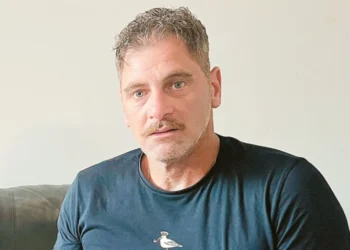 Το «νεκρό» βρέφος που υιοθετήθηκε: Στη Βουλή η υπόθεση του Γιάννη Καγκάνη