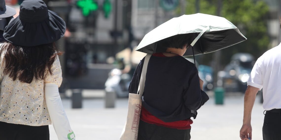 Καιρός: Πολύ υψηλές θερμοκρασίες στο κέντρο της Θεσσαλονίκης σήμερα Πέμπτη 26/6