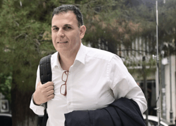 Βαρύ πένθος για τον Γιώργο Καραμέρο – Πέθανε η μητέρα του