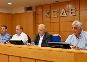 ΚΕΔΕ: Οι δήμαρχοι και η Αυτοδιοίκηση είναι οι μόνοι που αξιολογούνται καθημερινά