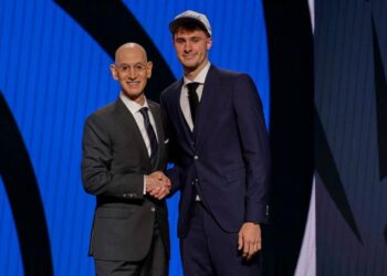 Νο1 στο NBA Draft ο Κούπερ Φλαγκ (video)