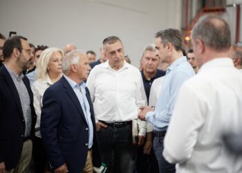 Στο Κέντρο Υγείας Βελεστίνου ο Μητσοτάκης: «Έμπρακτο το ενδιαφέρον μας για την Υγεία»