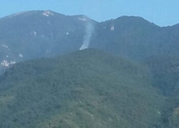 Πυρκαγιά σε δύσβατο σημείο του Ολύμπου