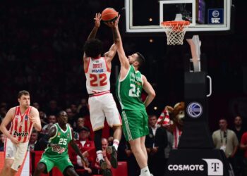 Στέψη Ολυμπιακού, ή, σάλπισμα αντεπίθεσης από τον Παναθηναϊκό;