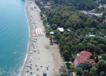 Αγωνία για αγνοούμενο κολυμβητή στον Παντελεήμονα Πιερίας