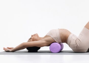 Pilates για κοιλιακούς-πέτρα και υγιή μέση: Το mini workout που θα λατρέψεις (Video)