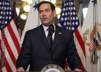 Οι ΗΠΑ πιέζουν την Κίνα για τα Στενά του Χορμούζ