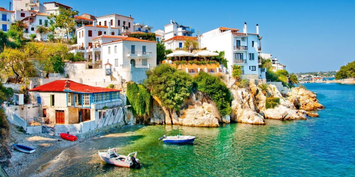 Σκιάθος: Επενδύοντας στην ποιότητα, διεκδικώντας τα αυτονόητα