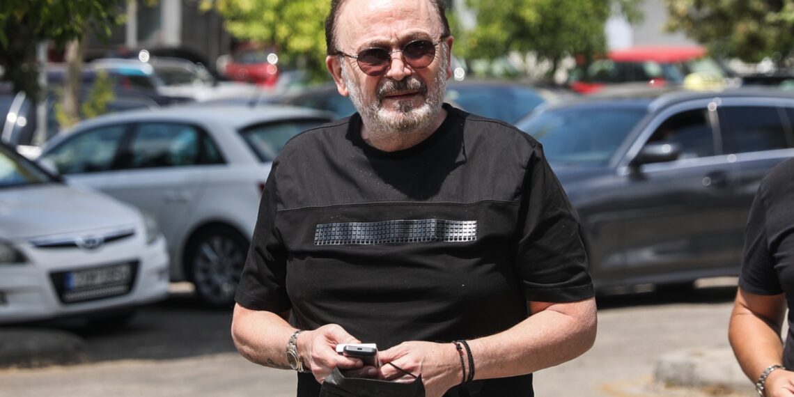 Super Γονίδης: Η κόρη του τον είδε να… σταματάει τον αέρα και να μετακινεί φλόγες (Video)