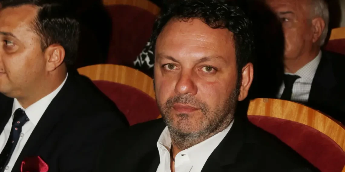 Αγγελόπουλος: «Δεν ισχύει ότι σήκωσα χέρι ή έσπρωξα την πρώην σύζυγό μου» (video)