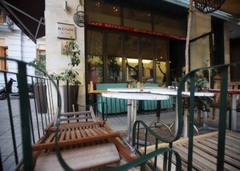 Θεσσαλονίκη: Διευκρινίσεις προς αποφυγή παρεξηγήσεων από τον δήμο για τα τραπεζοκαθίσματα