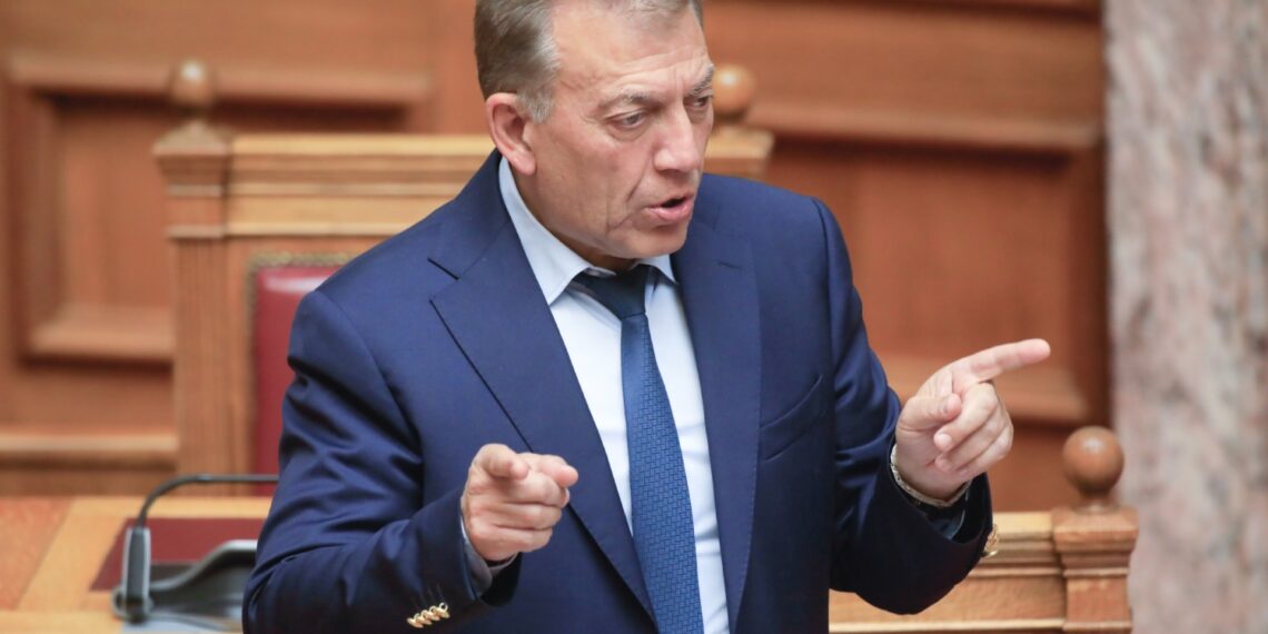 Τελεσίγραφο Βρούτση στους ιδιοκτήτες των ΚΑΕ: «Το πρωτάθλημα διακόπτεται οριστικά αν δεν εμφανιστούν στο γραφείο μου»