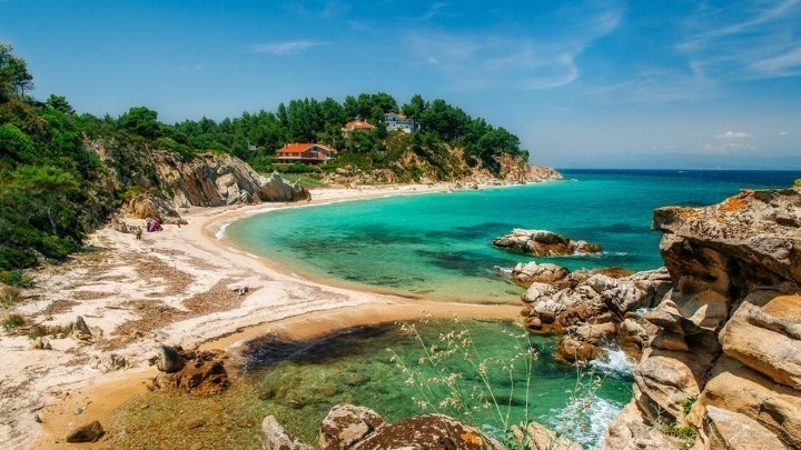 7 στις 10 τουριστικές επιχειρήσεις στη Χαλκιδική αντιμετωπίζουν προβλήματα εύρεσης προσωπικού